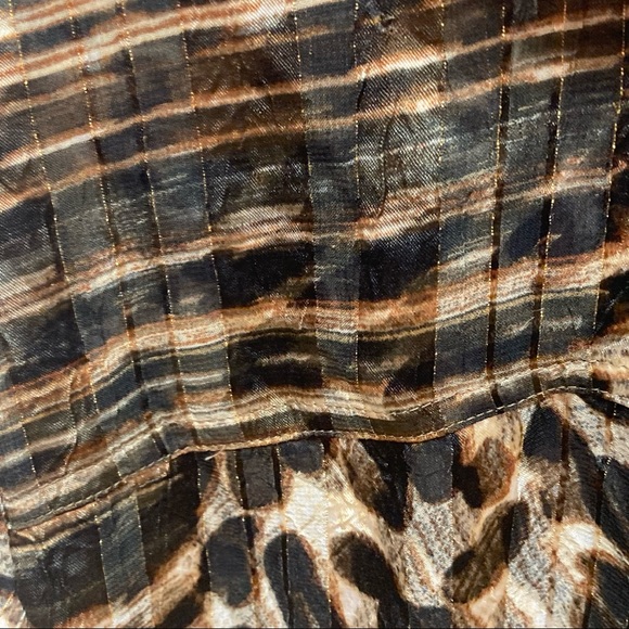 Chico’s Animal Print Blouse - Picture 6 of 9